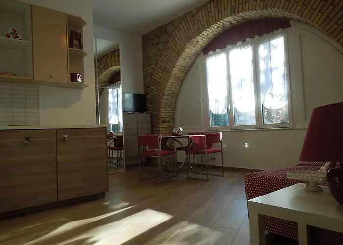 A Casa Di Lucia Tatil Evi